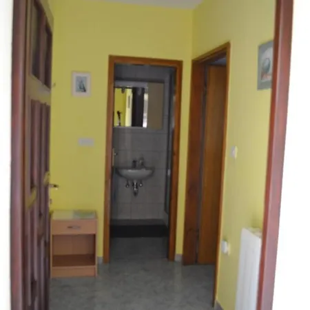 Guest house And With Parking Space - 24373 Porec