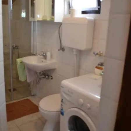 Guest house And With Parking Space - 24373 Porec