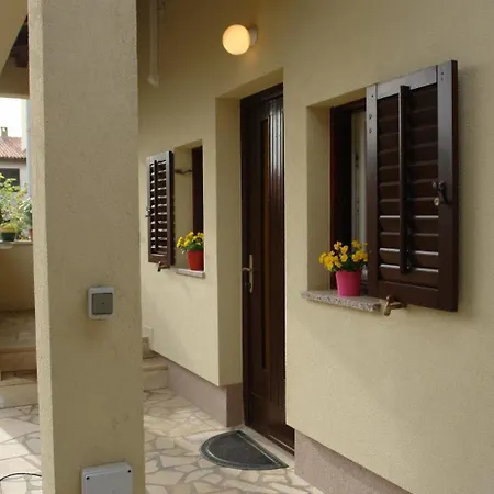 And With Parking Space - 24373 Guest house *